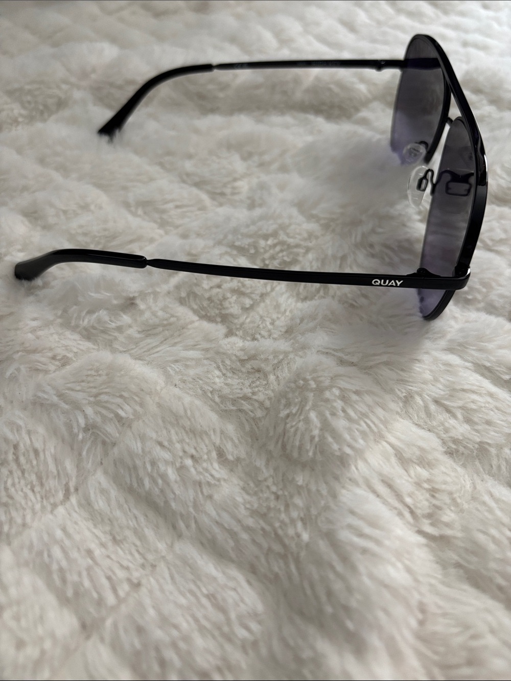Quay High Key Sunglasses - Picture 6 of 9